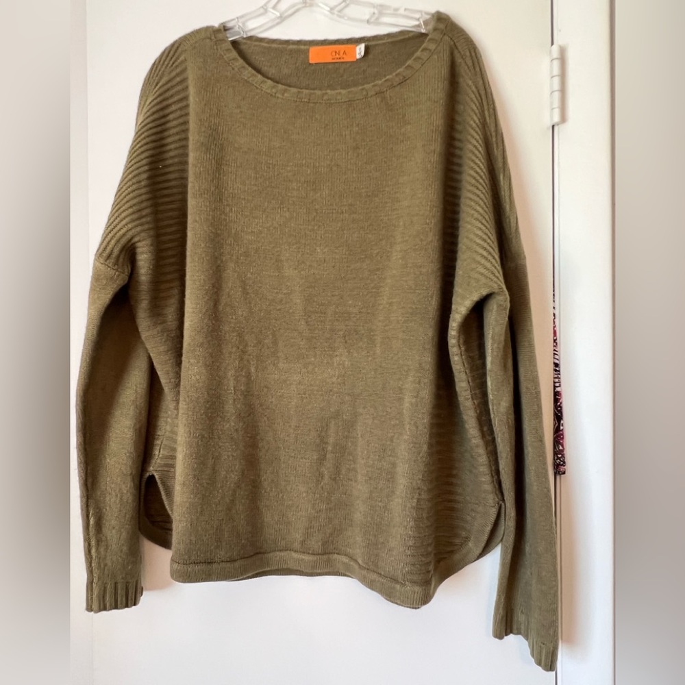Women’s plus size burnt olive long sleeve sweater. Size 2X